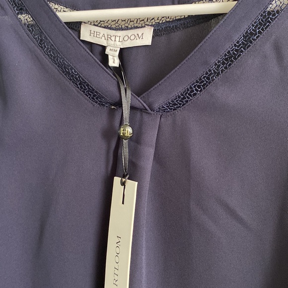 Heartloom navy blouse size medium. NWT - Picture 3 of 8